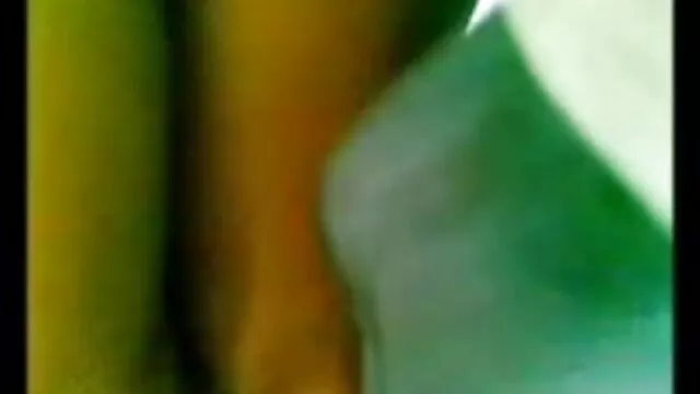 Lyudmila avec un tatouage dans video femme nue gratuit le dos hurle pendant une liaison