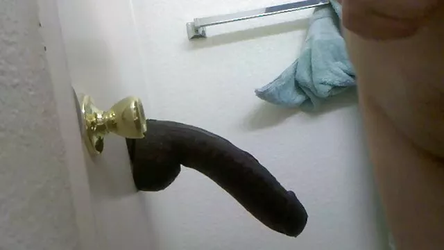 Une milf aux faux video porno incroyable seins baise son mari