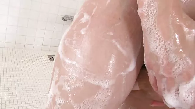 Les ouvriers du bâtiment ont video film porno africain frappé la fête des femmes et baisé sans discrimination