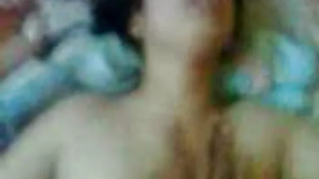 Un mec lèche la chatte video xxx tukif poilue de la jolie japonaise Misuri