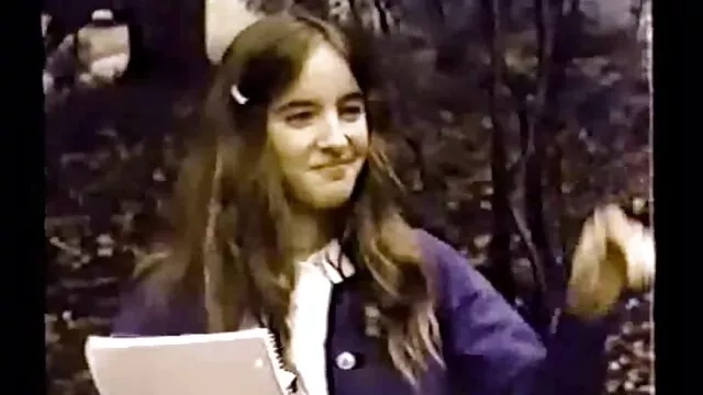 Premier sexe anal de la vidéos de pornos modeste Marina