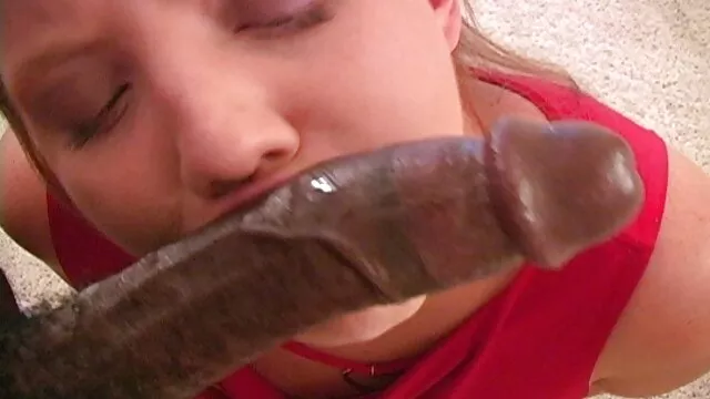 Baba a étendu sa chatte juteuse et a montré son clitoris video xxx en streaming