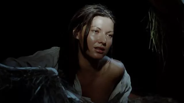 Une fille aux gros seins film porno xxl video potelée est froissée par un mec