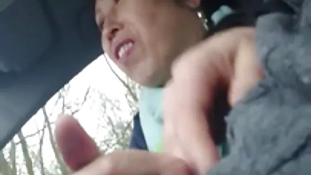 Poussin avec d'énormes traites adore se mettre vidéos gratuites de femmes nues à l'orgasme avec ses doigts