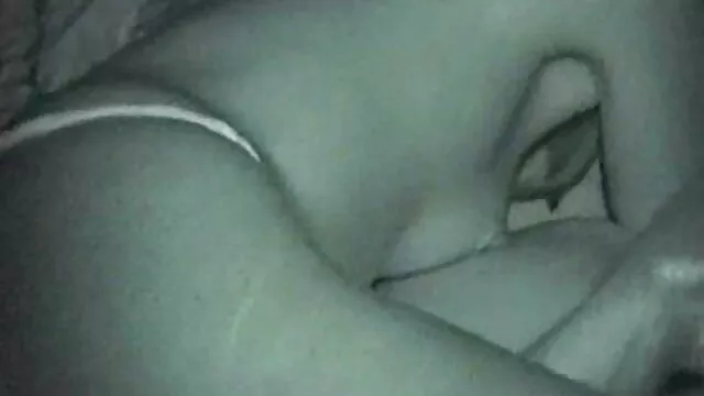 Compilation vidéos films x étudiante suce une bite