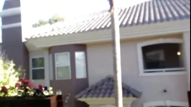 La blonde dans le solarium video porno prof eleve a fait une pipe juteuse au travailleur du salon