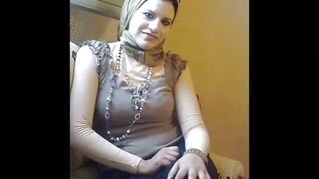 Fille avec une coupe de cheveux pubienne intime cogne avec son tukif videos gratuites pote