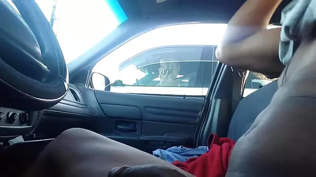 Fille avec des tatouages ​​baise en position de vidéo x gratuit français chien
