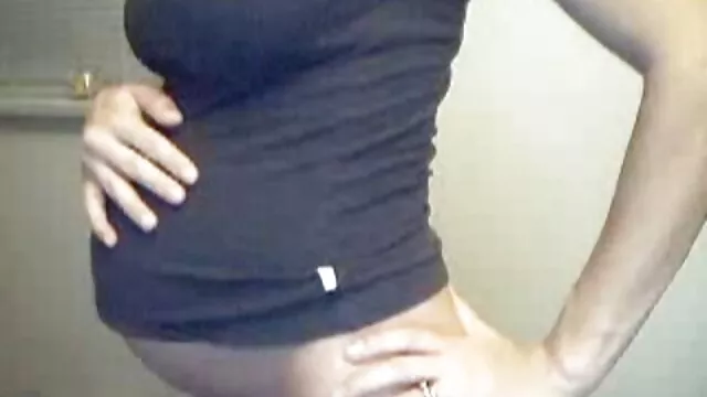Une asiatique blonde video porno telechargeable soumise se fait défoncer le trou du cul