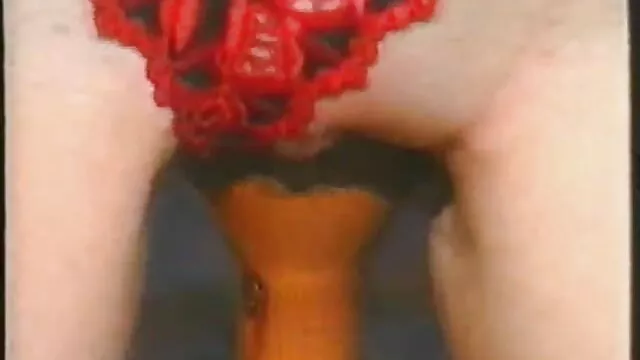 Karla a fait une pipe les meilleurs videos pornographiques à son amie au bureau