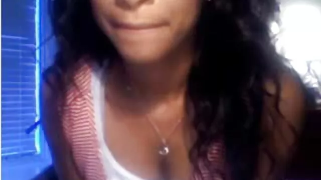 Une bête aux cheveux roux lèche la chatte de son pornographie xxx video amie
