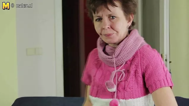 Le mec a donné dans la bouche Leila en legging coloré video gratuite xxx