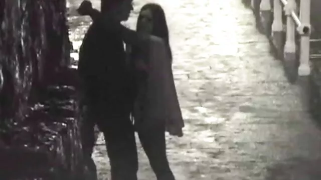 Un jeune garçon sait déjà persuader film x gratuit amateur une beauté de se faire sucer