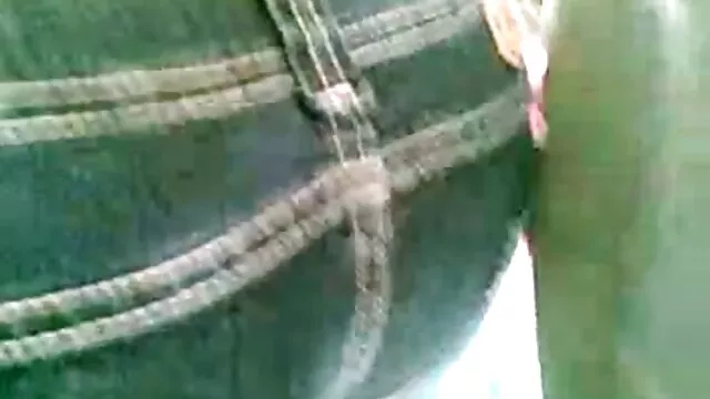 Diana en bas nylon baise avec deux mecs video sexe french