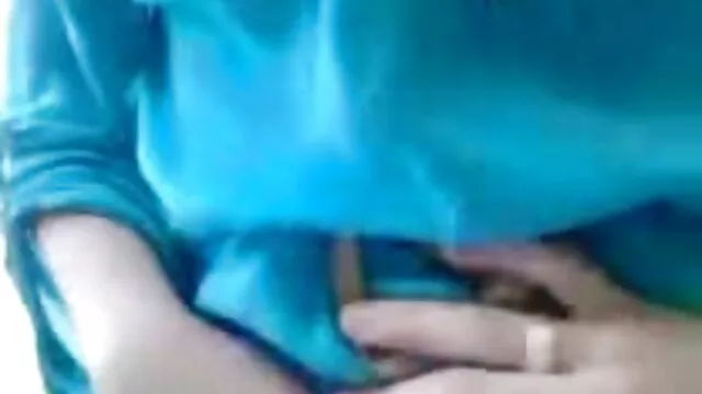 Salope video porno luxure sans vergogne déshabillée sur la place