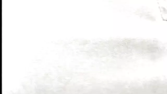 Grosse femme porno video chien montre son corps tout en courbes à un chahal