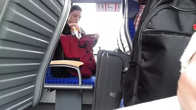 Un ami s'est évanoui, et le mec n'a pas perdu la video porno la plus vue au monde tête et l'a soufflée